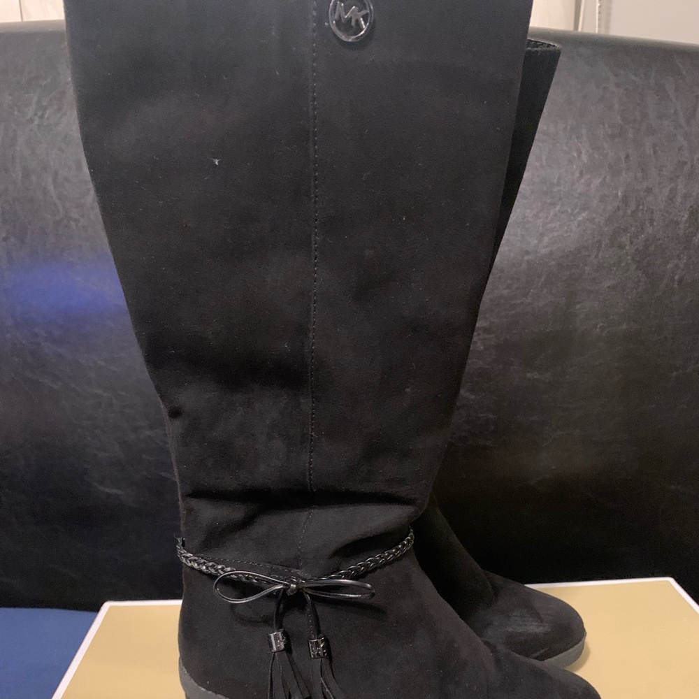 Micheal kors girls boots